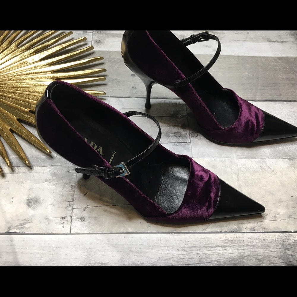 Gorgeous Prada Purple velvet Heels